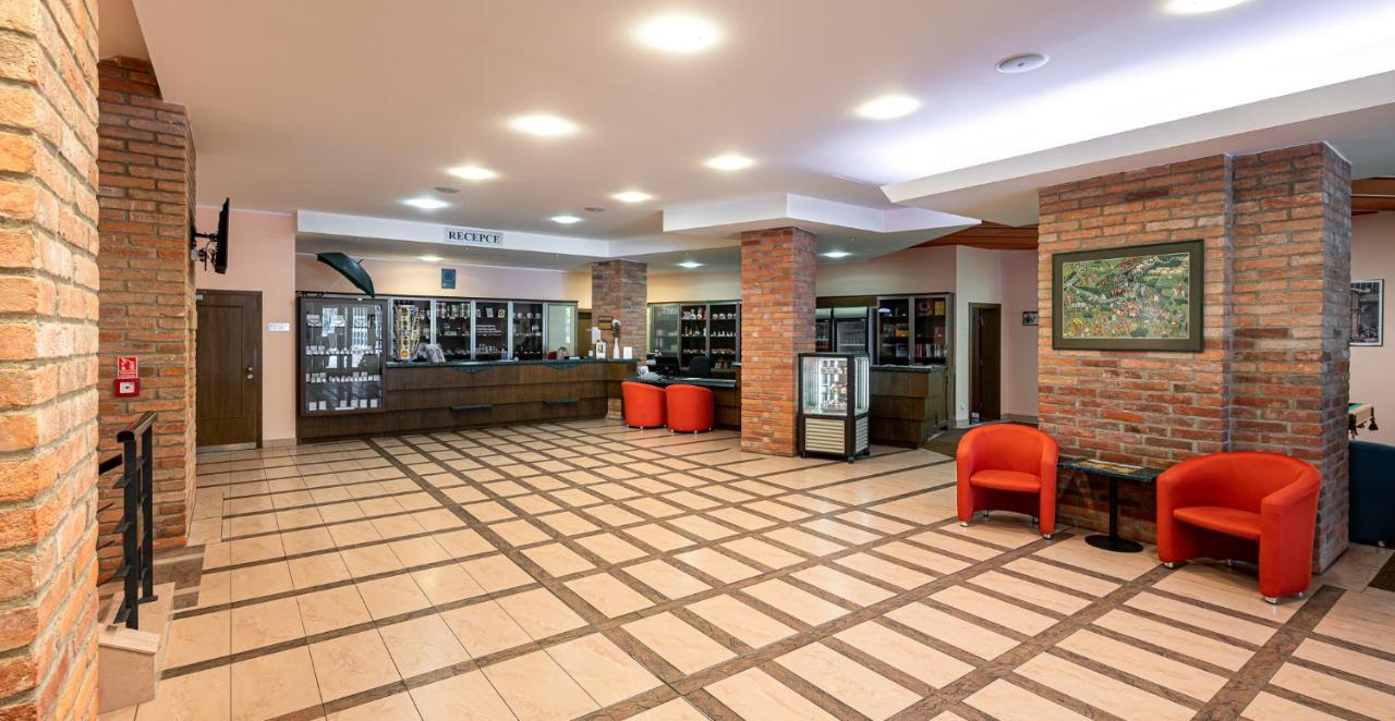 Hotel Studanka ริคโนฟ นัด คเยชโนว์ ภายนอก รูปภาพ