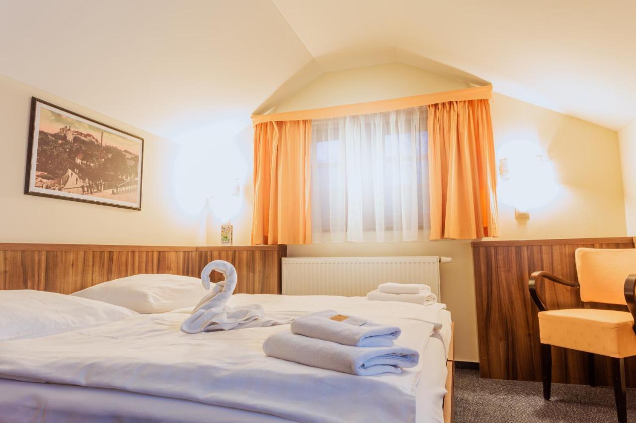 Hotel Studanka ริคโนฟ นัด คเยชโนว์ ภายนอก รูปภาพ