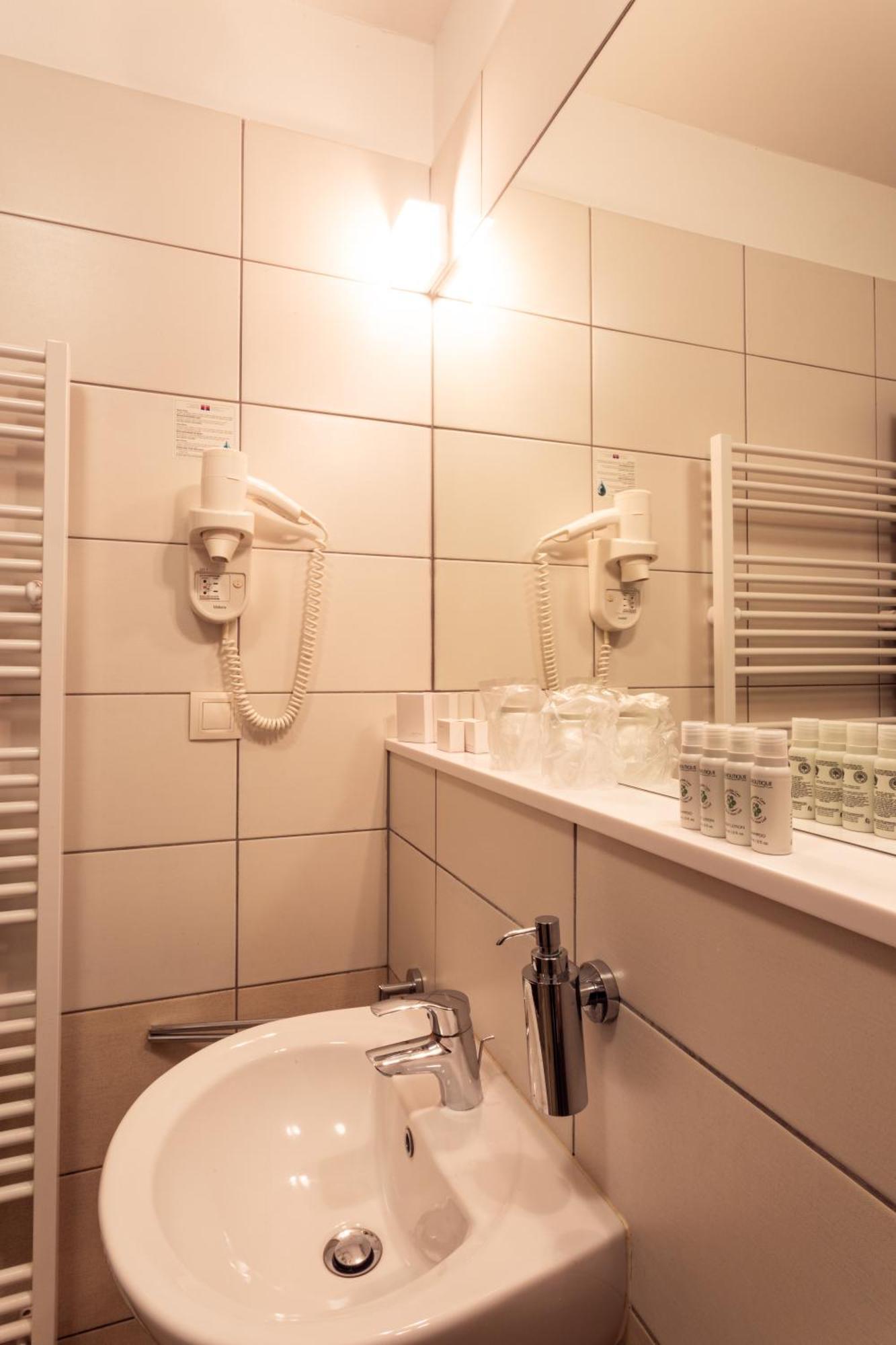 Hotel Studanka ริคโนฟ นัด คเยชโนว์ ภายนอก รูปภาพ
